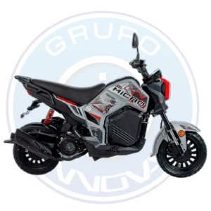 Panel digital moderno con conectividad y fácil lectura.