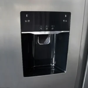 Refrigeradora Innova con dispensador de agua